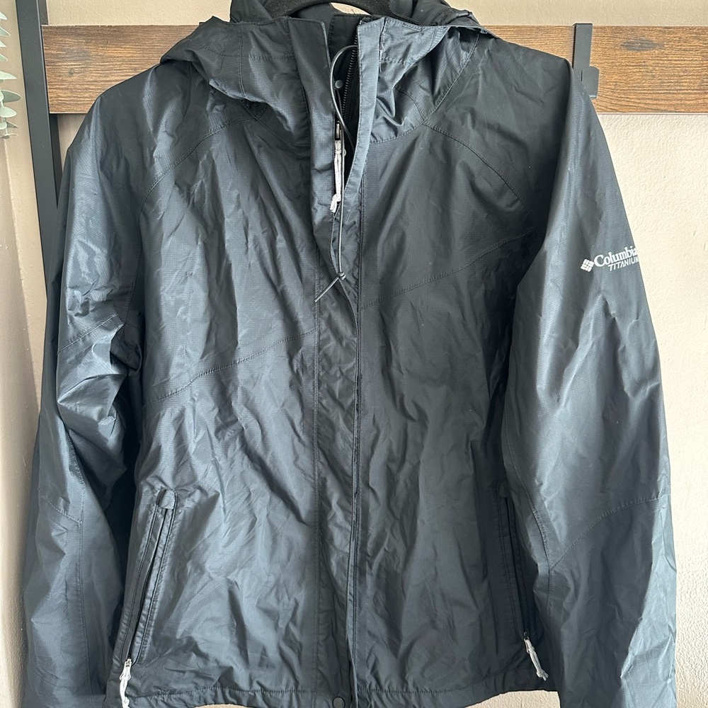 Columbia Black Omni-Tech Waterproof Jacket